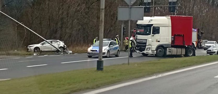 Zderzenie na Szosie Stargardzkiej. Zablokowany wjazd do Szczecina