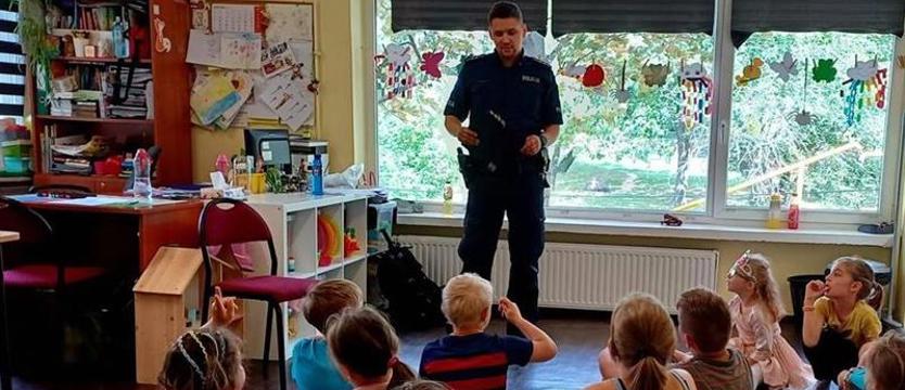 Spotkania z dziećmi i seniorami. Edukacja także w wakacje