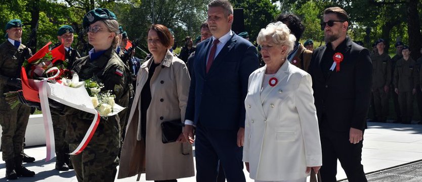 Święto Narodowe 3 Maja w Stargardzie. Apel przy pomniku, zabawa na rynku