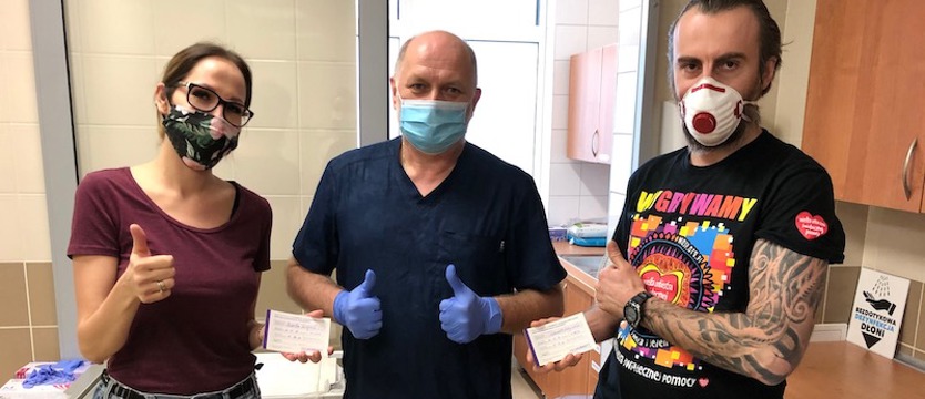 Pierwsi rodzice wcześniaków poddani szczepieniom na COVID-19 w szpitalu "Zdroje"
