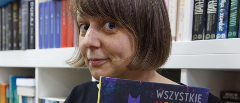 Dobranocki z ważną książką. Szczecińska księgarnia wspiera telefon zaufania