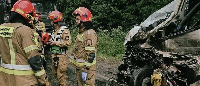 Osiem osób poszkodowanych w wypadku w Konotopie przebywa jeszcze w szpitalach. Kierowca tira zatrzymany