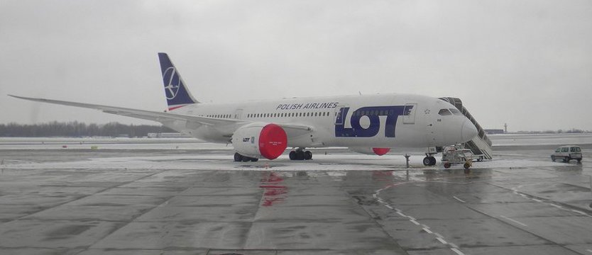 Dreamliner zawrócił z lotu do Nowego Jorku z powodu usterki