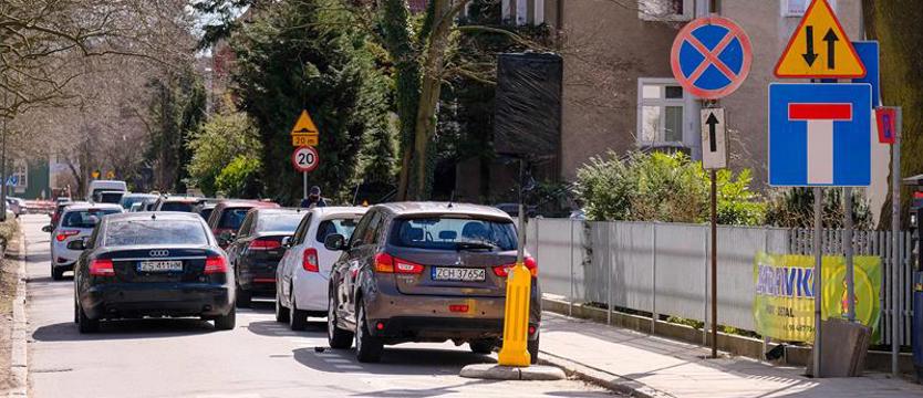 Blokady na kołach. Ogińskiego zatkana