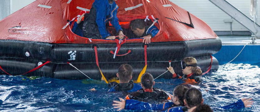 Studenci Politechniki Morskiej uczestniczą w manewrach antyterrorystycznych
