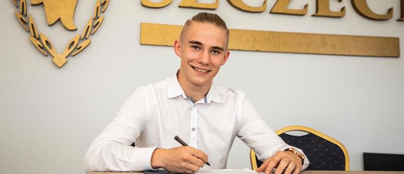 Piłka nożna. Fornalczyk przedłużył kontrakt z Pogonią