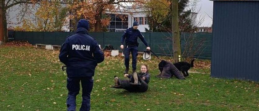Policjanci na Wydziale Kynologii