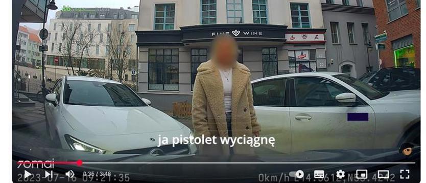 Taksówkarz zaatakowany na Podzamczu. Awantura, grożenie bronią i pobicie