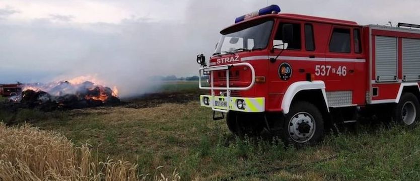 Pożar w Wierzchlądzie. Ciągnik stanął w ogniu