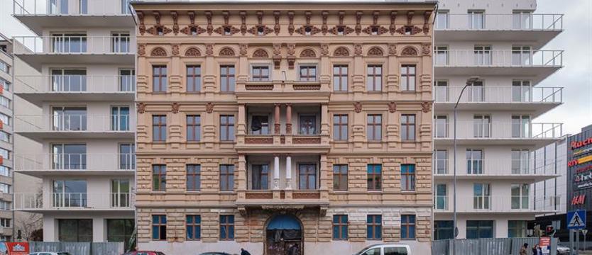 Przywracają blask zabytkowej kamienicy
