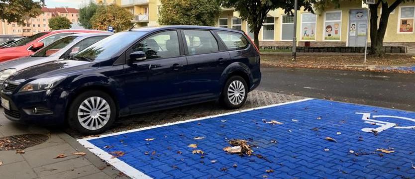 Nowe parkingi na Majowym