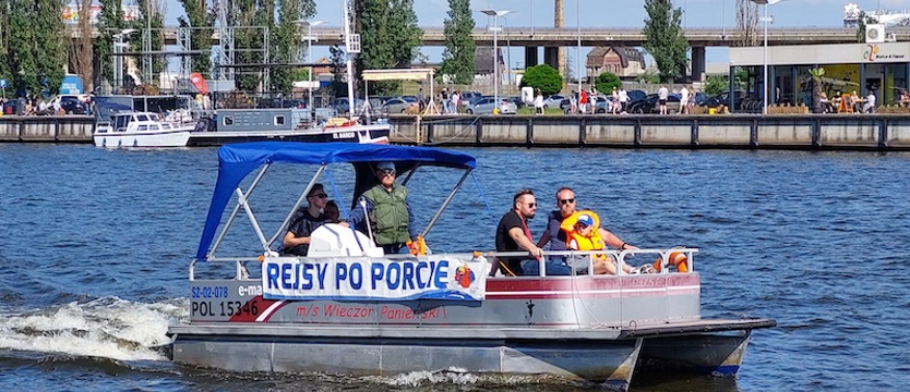 Świąteczne spacery i wypoczynek. Szczecinianie relaksują się na wodzie i na bulwarach
