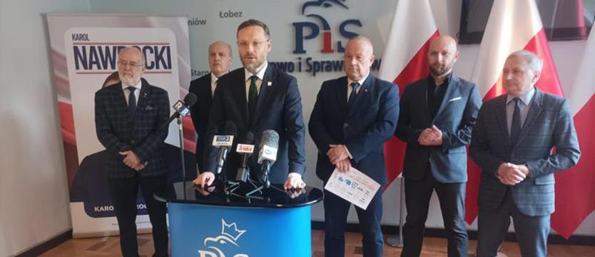 PiS wbija szpile w "zielonego Rafała"