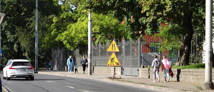 Wymiana asfaltu od centrum niemal po Głębokie. Cztery miesiące utrudnień w al. Wojska Polskiego