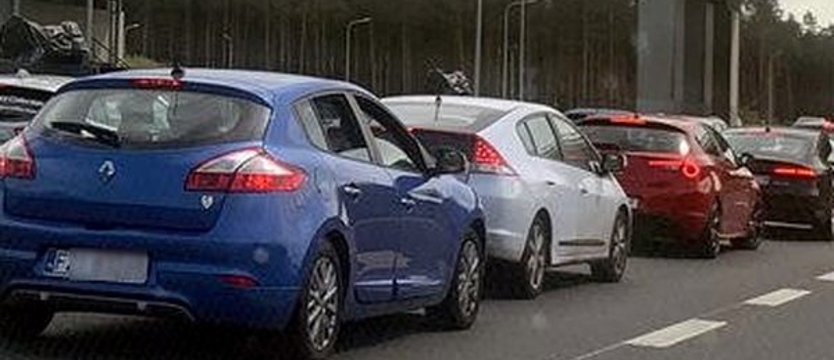 Potężny korek na A6 w kierunku Szczecina. Powroty znad morza i kolizje