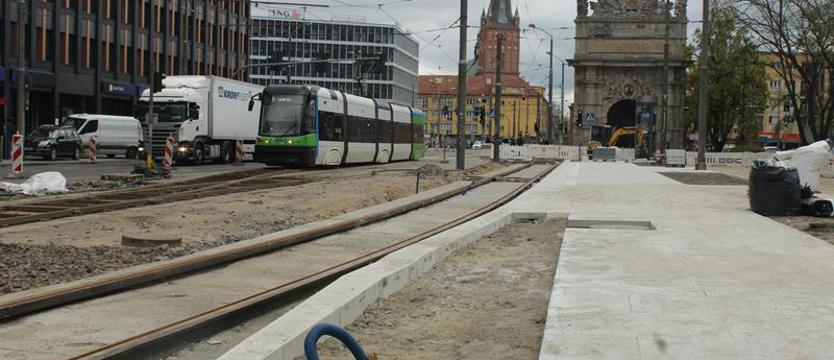 Tramwajem w dwóch kierunkach. Zmiany przy Bramie Portowej