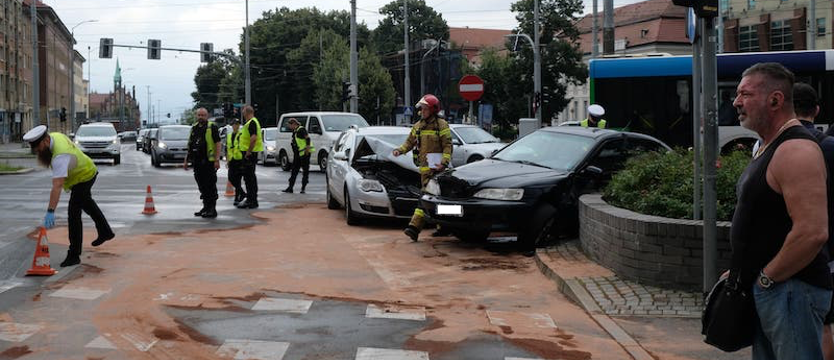 Wypadek na pl. Żołnierza Polskiego. Utrudnienia w płynności ruchu