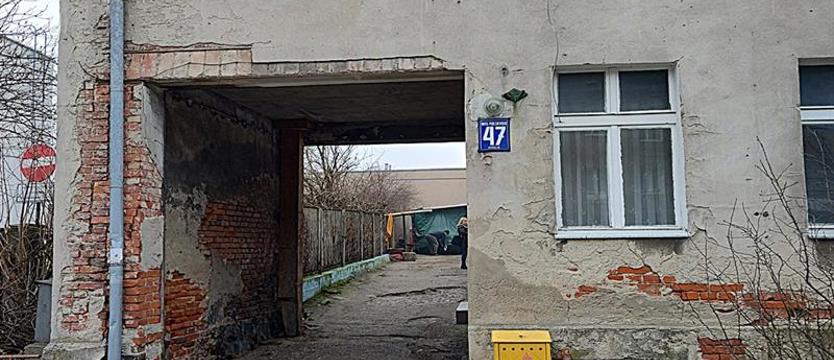 Nie patrzyli na okres ochronny. Eksmisja uciążliwego lokatora w Stargardzie