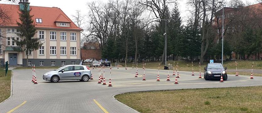 Zdać egzamin na prawo jazdy, czyli... nowy oddział, nowe problemy
