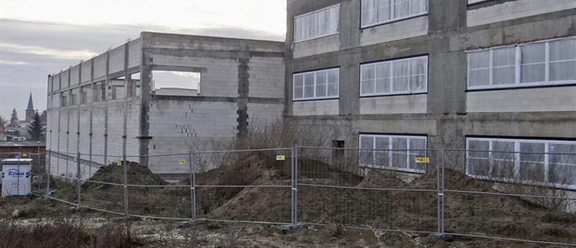 Szkoła na Warszewie czeka na dokończenie. Miasto sprawdza projekt