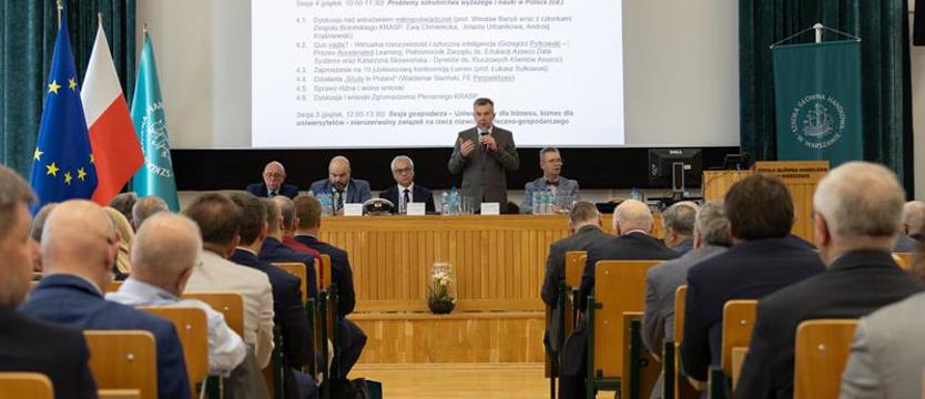 Rząd będzie promował konsolidacje szkół wyższych
