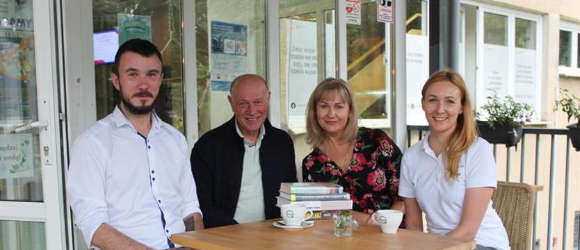 Co do kawy? Książka. Otworzyli czytelnię w kawiarni