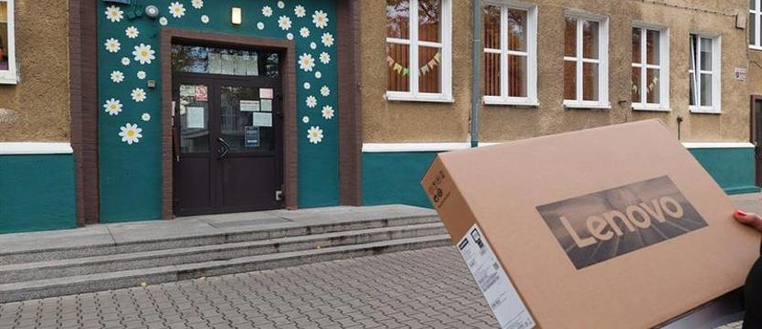 Laptopów od rządu już nie będzie. Ministerstwa pracują nad nowym programem