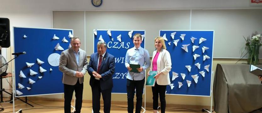 Najzdolniejsi uczniowie z Polic nagrodzeni