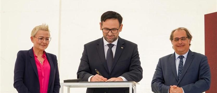 Ruszyła budowa terminalu instalacyjnego dla morskich farm wiatrowych