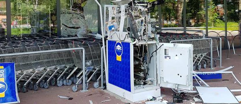 Mieszkańców kołobrzeskiego osiedla obudził huk. Wysadzili bankomat