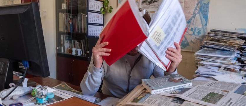 Darmowy pracownik, a może wyrobnik i urlopowa zapchajdziura?