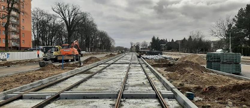 Prace na półmetku. Pierwszy tramwaj od ul. Żołnierskiej latem