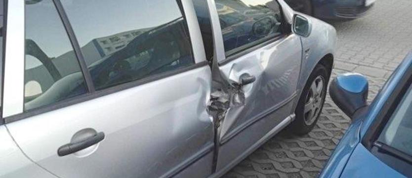 Gasili jezioro, uszkodzili auto. Naga sesja w remizie to nie wszystko