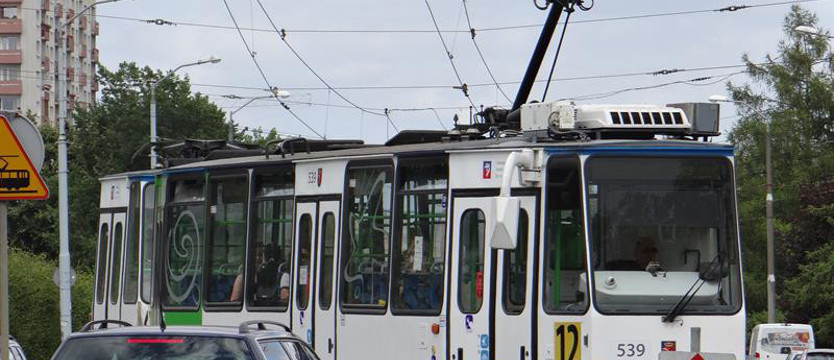 Tramwaje znów jeżdżą na Pomorzany. Awaria usunięta