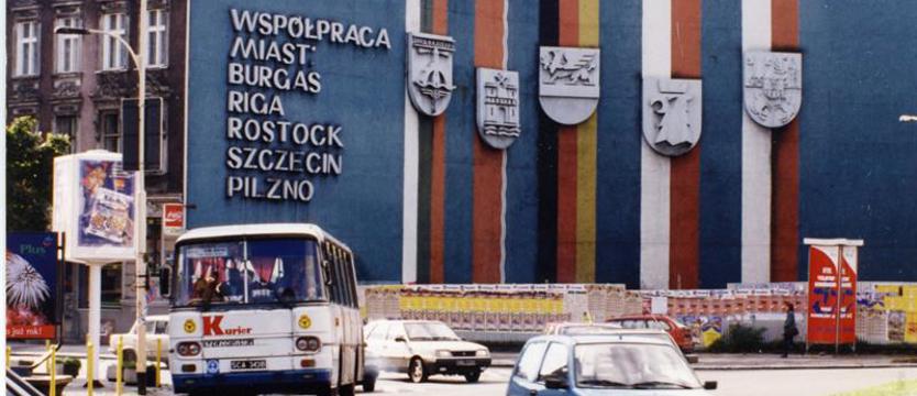 Plac wielu imion