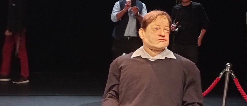 Robot na scenie teatralnej. Czy maszyny zastąpią aktorów?!