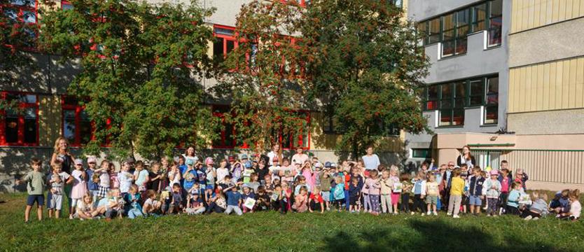 Przedszkolaki wzięły udział w rewolucji. Marzenia o krokusowej łące