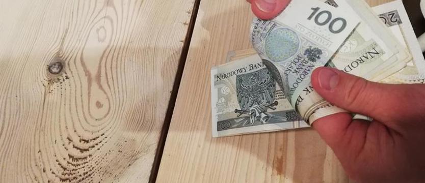 Oszukują seniorów. Nie pomagają prośby, apele i ostrzeżenia