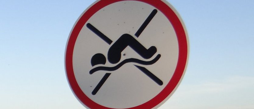 Dwa kąpieliska nad jez. Trzesiecko w Szczecinku z zakazem wchodzenia do wody