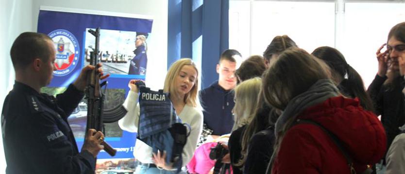 Policja otwiera drzwi. Poszukują nowych funkcjonariuszy