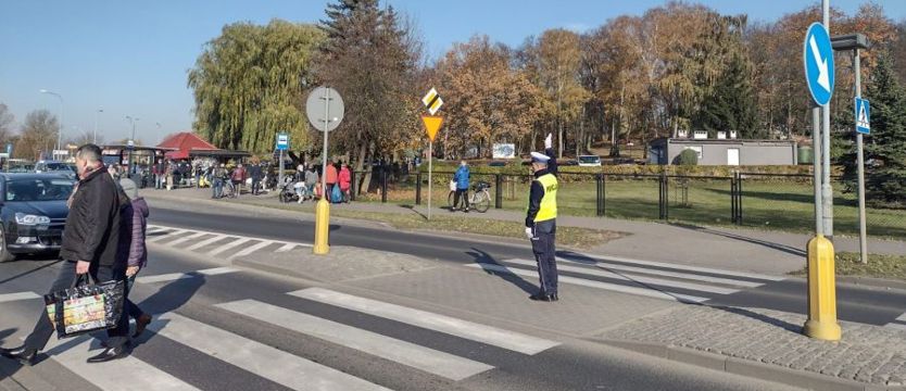 Pięć wypadków i pięcioro rannych w weekend przed Wszystkich Świętych