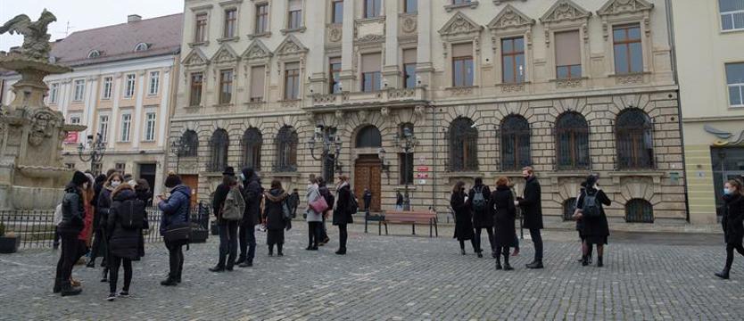 Protesty przeciwko zwolnieniu byłego rektora Akademii Sztuki