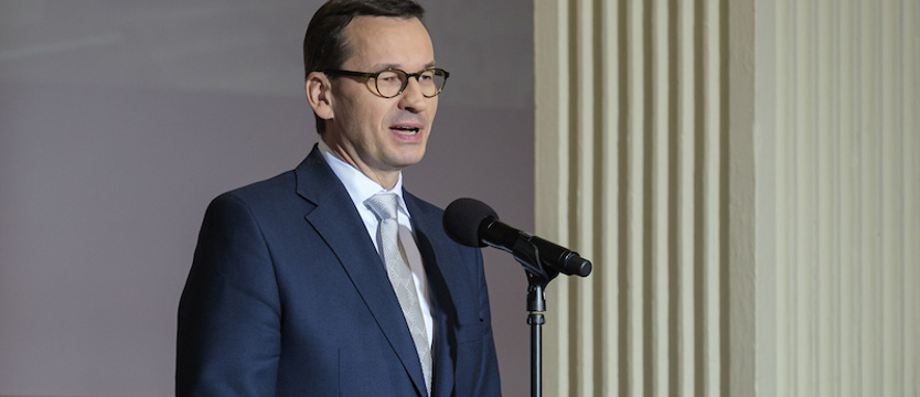 Premier: rozważamy wprowadzenie dalej idących restrykcji, również dotyczących przemieszania się