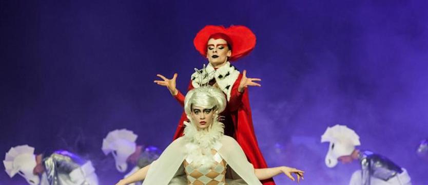 Alicja po drugiej stronie lustra.  Opera na Zamku zaprasza