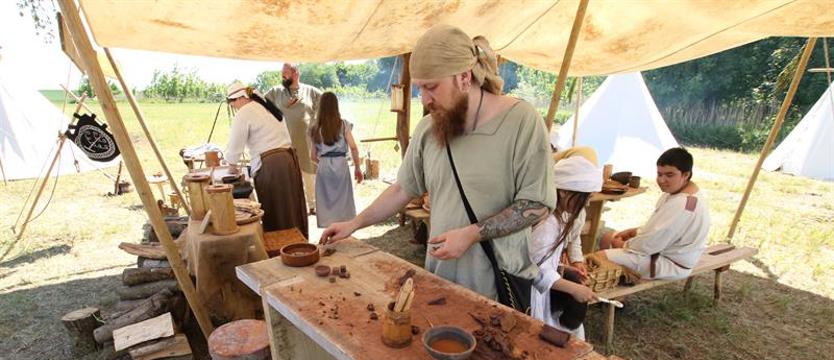 Festiwal Wczesnośredniowieczny w Budzistowie. Pokazali pradawne rzemiosła