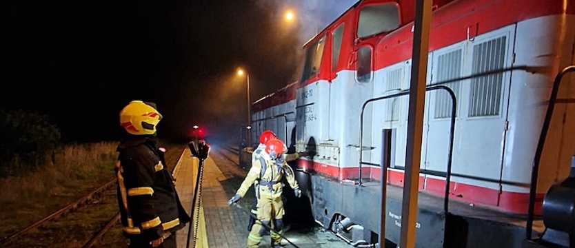 Znów lokomotywa stanęła w ogniu w Tarnowie w gminie Suchań