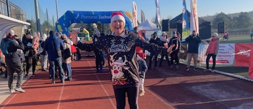 Lekkoatletyka. Mikołajkowe bieganie w Policach ze świetną frekwencją
