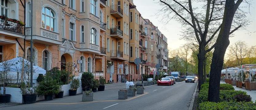 Spotkanie w Środku. O zieleni i ogródkach gastronomicznych