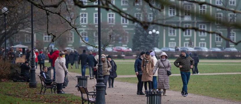 2022 w statystykach. Mniej urodzeń, mniej zgonów