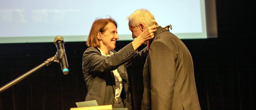 Lech Karwowski odznaczony Złotym Medalem "Gloria Artis"